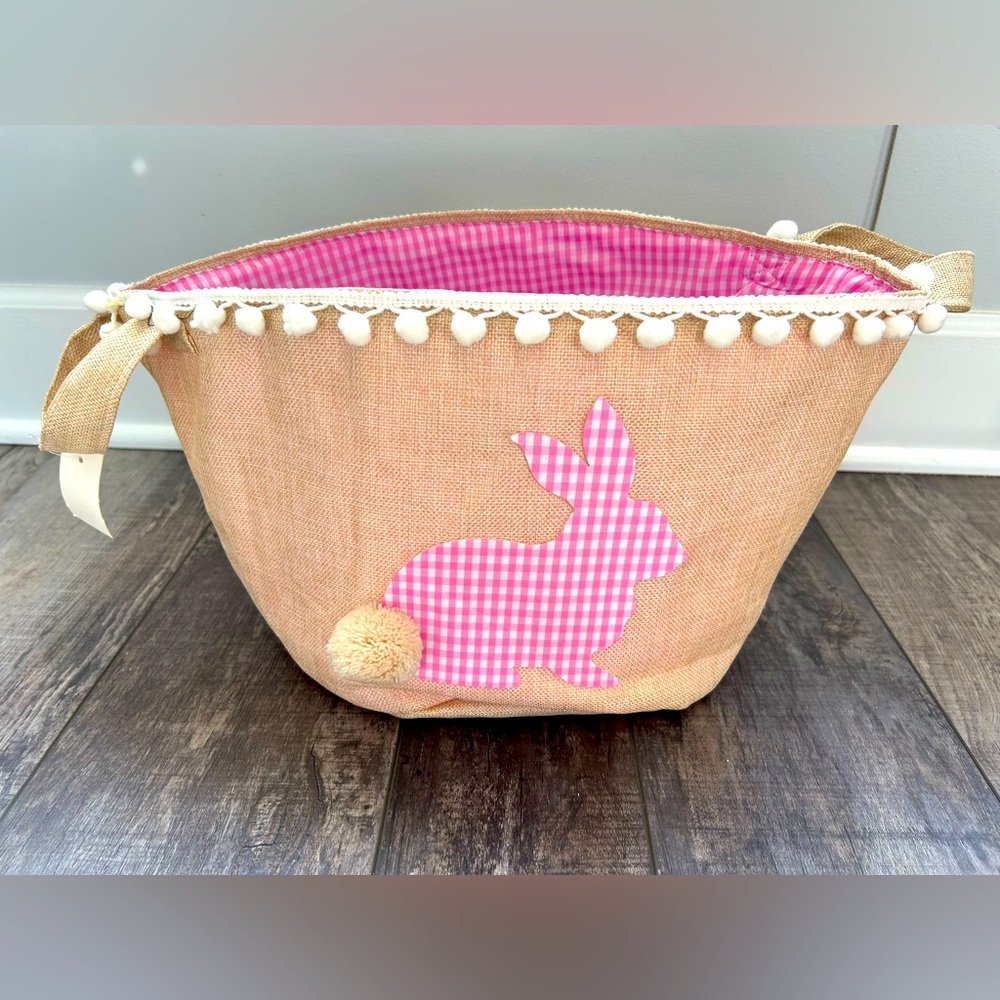 NWT-Charming soft burlap Easter basket with a pink gingham bunny design